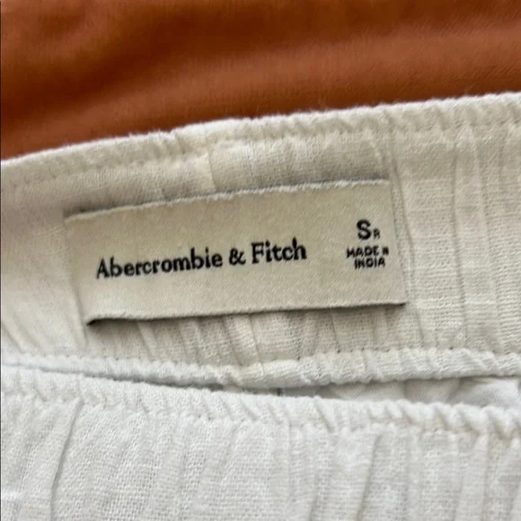 Abercrombie & Fitch High Waist White Shorts - Picture 2 of 5